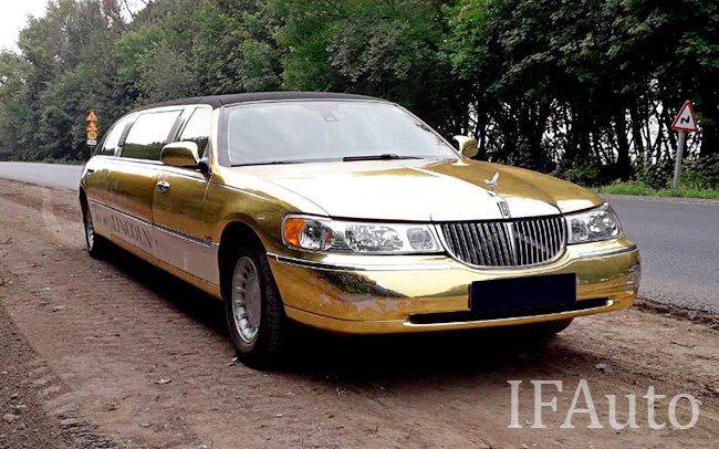 Аренда Лімузин Lincoln Town Car на свадьбу Івано-Франківськ